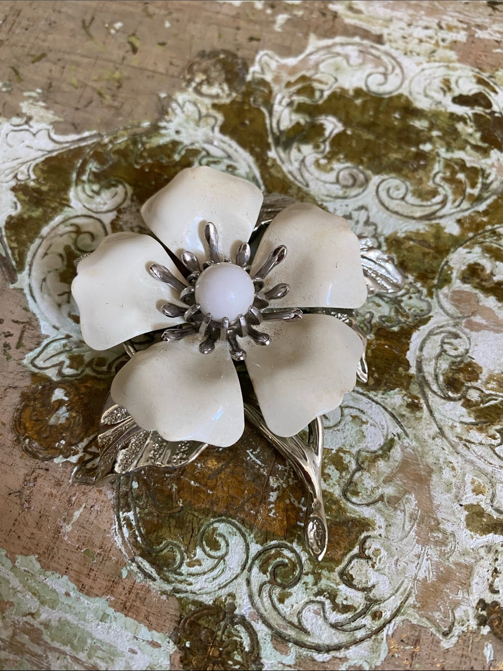 Vintage Sarah Coventry Brooch Pin